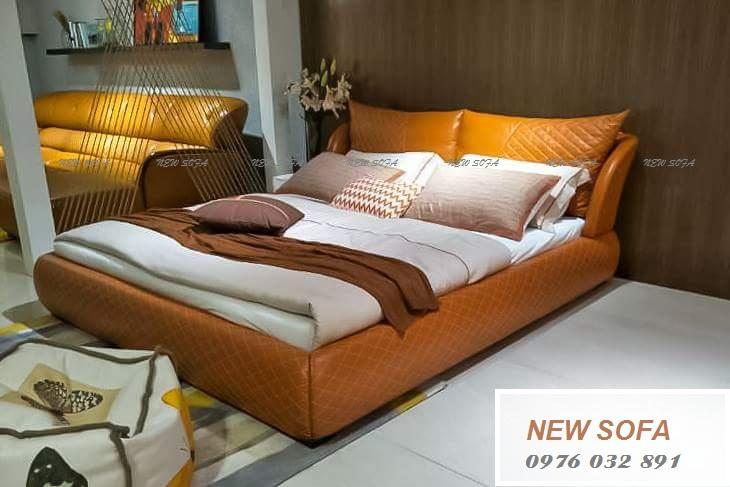 Giường bọc da màu cam đất sở hữu vẻ đẹp độc đáo cao