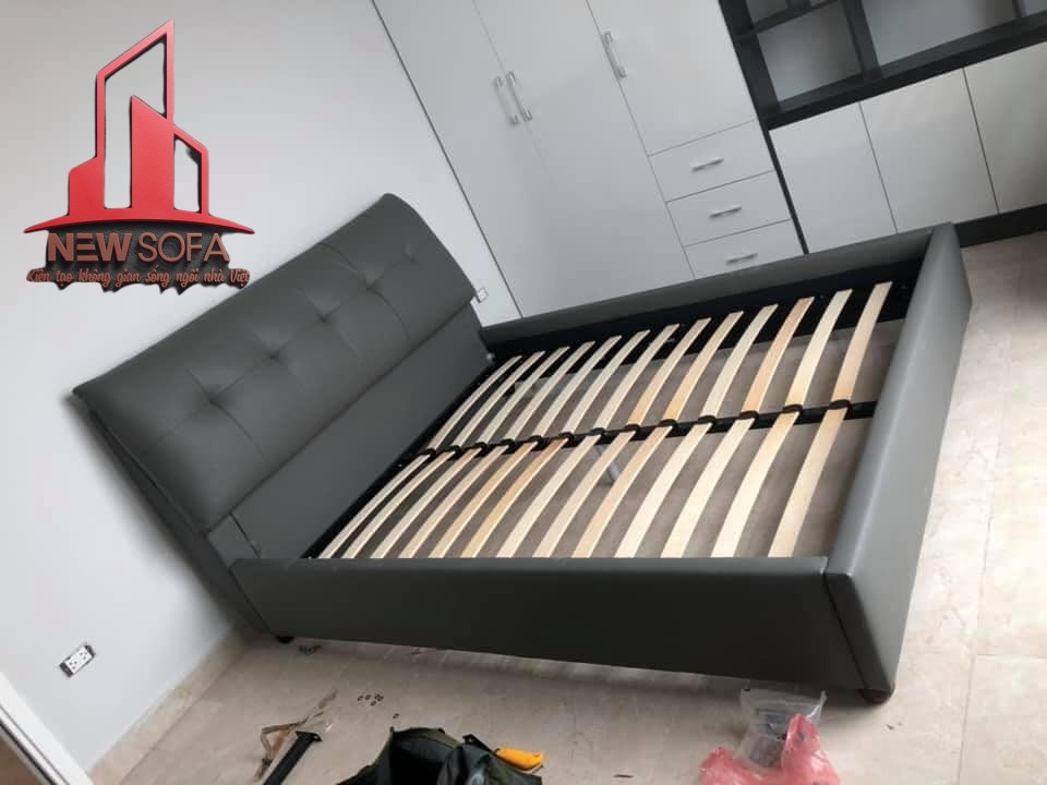 Giường da hiện đại màu xám bạc kiến tạo không gian sống tinh tế